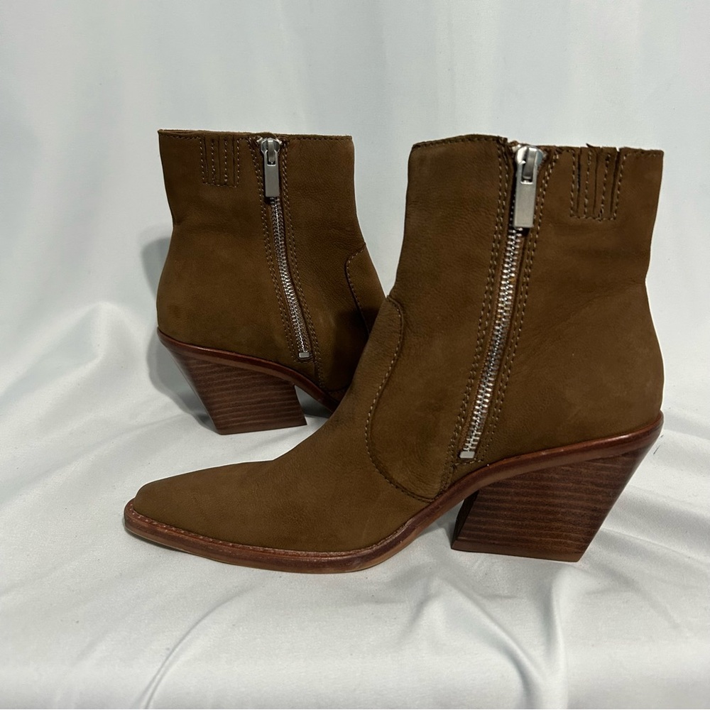 Dolce Vita Voilli Women's Western Ankle Boots Sz 6.5 Pointed Toe Brown Nubuk New